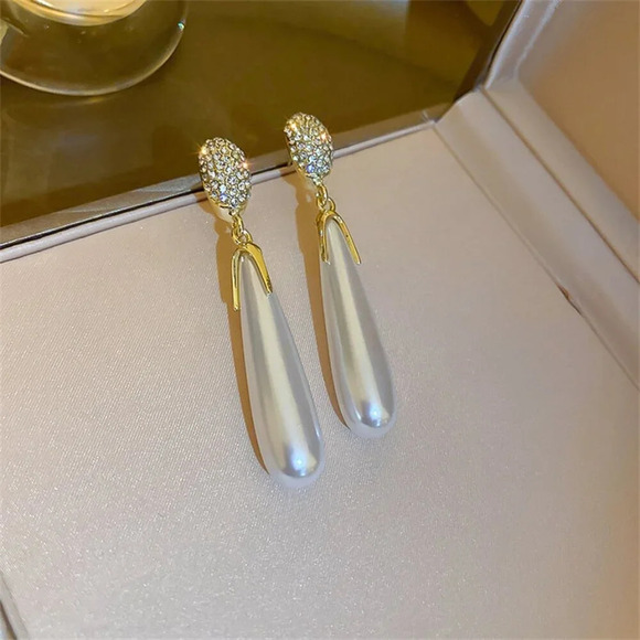 White Women's Large Teardrop Faux Pearl & Rhinestone Decor Earrings - Picture 4 of 5